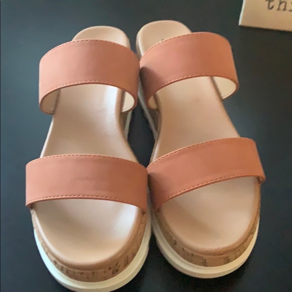 Wedge slides NWOT - Picture 2 of 2